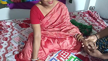 Bhabhi Ke Sath Ludo Khelkar, Jeetne Wala Maza Le – Hindi Mein Gandi Awaaz Wala Sex Video