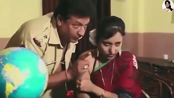 चाची को थाने में पुलिस वालों ने चोदा