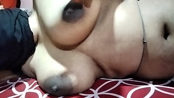Sultry Mallu Bhabhi’s Desi Lust Unleashed