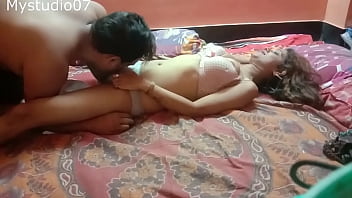 Desperate Housewife Seduces Delivery Boy For A Wild Afternoon Romp