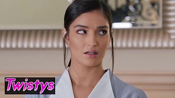 Slutty Schoolgirls Submit – India Summer & Emily Willis Obey In A Kinky Twistys Showdown