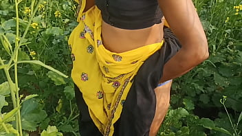 सरसों के खेत में ममता को उसके पति ने मौका देखकर जोरदार चोदा, बाहर की ताज़ी हवा में उसकी चीखें गूंज उठीं