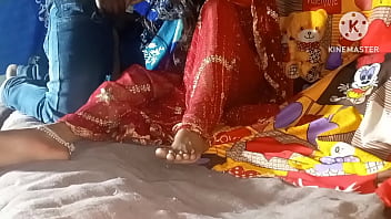 गाँव की गर्म भाभी और देसी लड़के का मचता धमाल