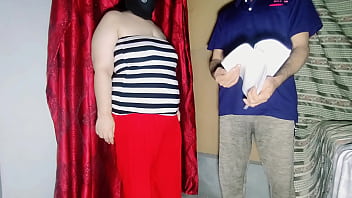 A Curvy Muslim Woman Gets Her Meter Connection By Letting The Office Attendant Pound Her Ass Doggy Style In Raw Hindi Audio.