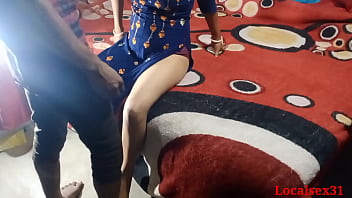 Sweaty Desi Housewife Gets Filthy On The Floor While Cleaning
