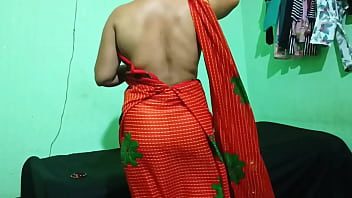 गर्म देसी गृहिणी का रसीला चुदाई का मज़ा