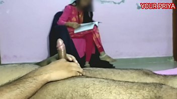प्रियतमा को मनाकर गांड में जोरदार चोट की