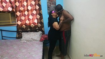 Desi Bhabhi’s Wild Reunion With Ex-lover While Hubby’s Away