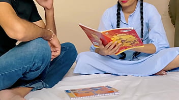 मेरी चूत बहुत प्यासी थी तो मैंने अपने टीचर का ही ले लिया