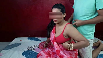 सौतेली माँ ने बेटे से कहा ब्रा खोल दे, फिर पलंग तोड़कर की ज़ोरदार चुदाई
