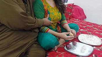 Helping My Stepmom Chop Veggies Then Pounding Her Fat Ass While She Cheats On My Stepdad With Clear Hindi Moans