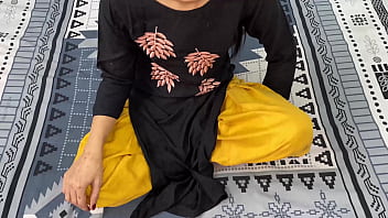 Massive Punjabi Aunty’s Giant Ass Gets Pounded Hard
