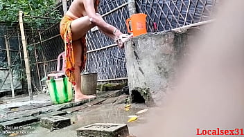 Desi Bhabhi’s Wild Outdoor Fucking Adventure – Official Video By Localsex31