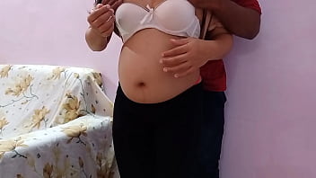 गर्भवती भाभी को फेसबुक से लुभाकर घर बुलाया और जबरदस्ती चोदा