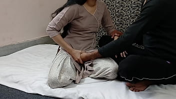 Sizzling Indian Punjabi Milf Widow Moans In Raw Hindi