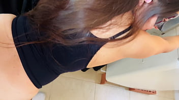 Madrastra Latina Recién Casada Se Convierte En La Sirvienta Ardiente De Su Hijastro