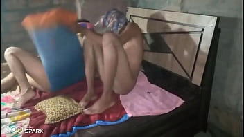 Bhabhi Aur Devar Ka Ghar Mein Kamaal, Hindi Mein Garam Awaz