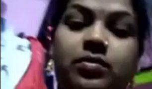 Desi Aunty’s Sultry Solo Strip Show Video