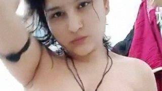 Sizzling Pakistani Temptress Bares All In Steamy Undressing Clip