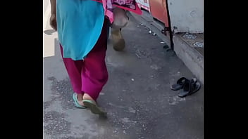 Curvy Desi Auntie’s Plump Rear Swaying Down The Street