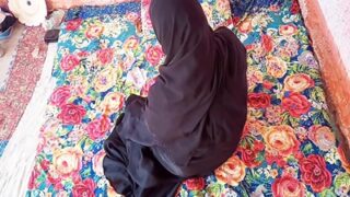 Auntie From Pakistan Takes Her Brother’s Manhood Deep Inside Her Womanhood