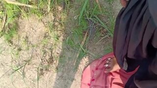 Desi Couple’s Steamy Outdoor Mms Captured In The Wild