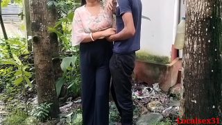 Desi Girlfriend Ki Bahar Khule Mein Zor Zor Se Chudai