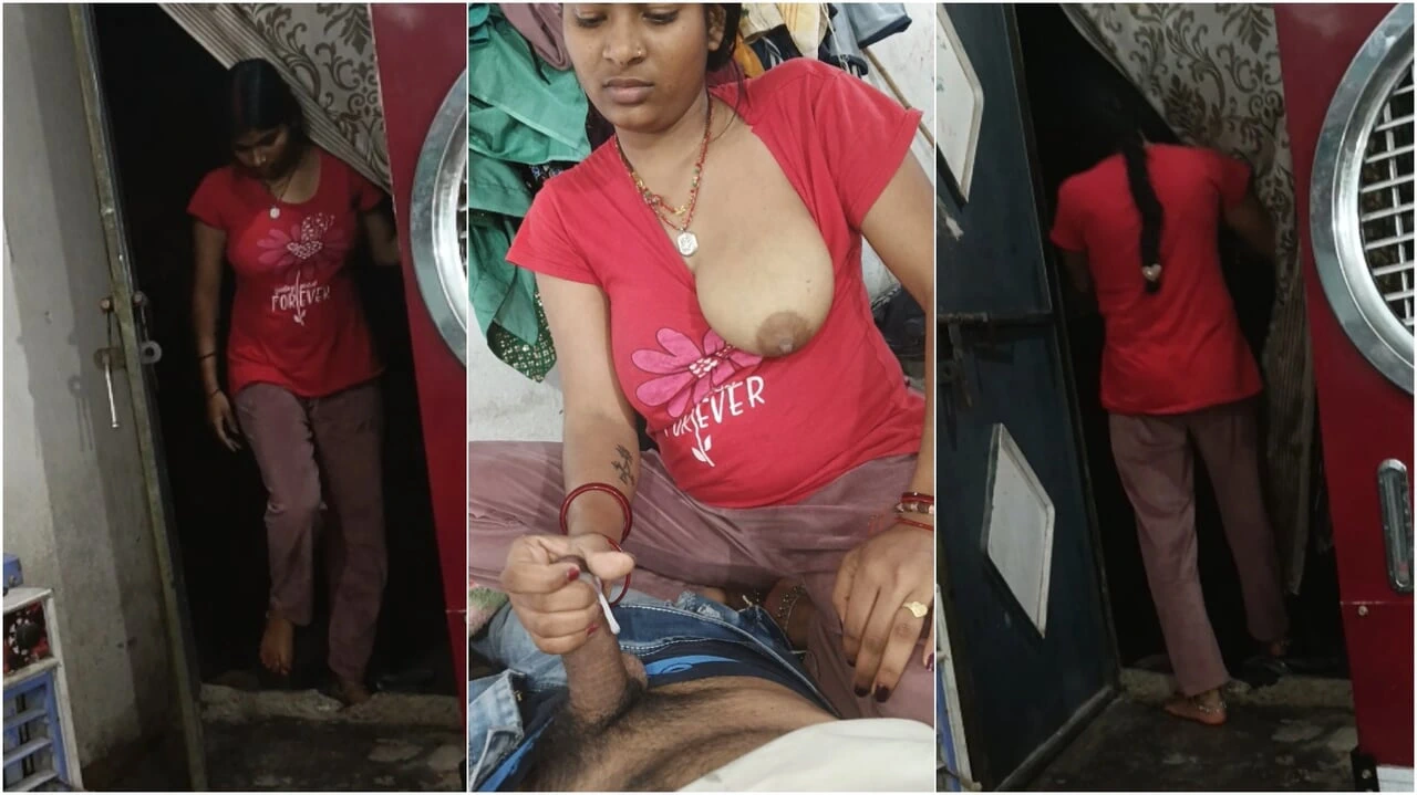 Girlfriend Went To Boyfriend’s Room At Night, Got The Cock Water Out Of Her Hand And Talked Dirty About Getting Rid Of Her Mom’s Ass Pussy Hindi Audio The