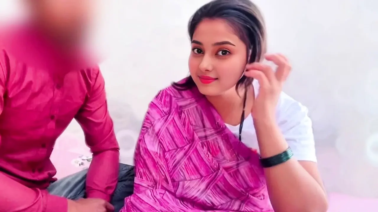 Indian Bhabhi Devar’s Ke Mota Land Se Chudai Karwane Lagi When She Was Alone At Home Full Video