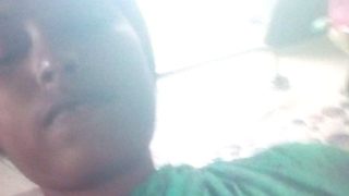 Sensual Saree-clad Bengali Sister-in-law Captures Intimate Self-pleasure