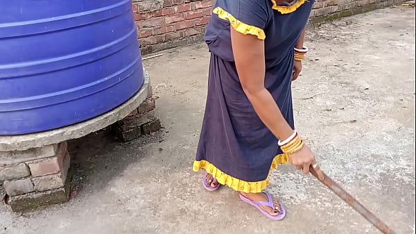 छत के कमरे में बंगाली भाभी का झाड़ू निकलते ही जबरदस्त मौका! साफ हिंदी में गर्मागर्म मजा
