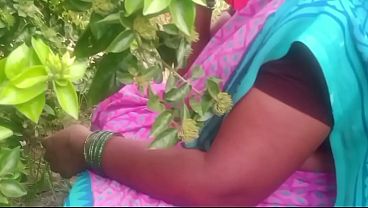 Indian Bhabhi Outdoor Village Sex In The Fields