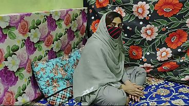 Ghar Mein Dost Ki Behen Ko Tel Laga Kar Chod Diya, Desi Husband Ne Friend Ki Sister Ki Bade Gol Maal Gaand Ke Saath Wild Sex Kiya
