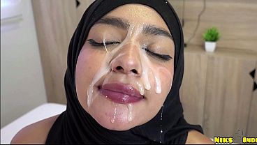 Muslim Hijaabi Teen Gets Wrecked And Left Dripping With Cum
