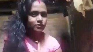Dehati Telugu Belan Ki Apni Chudai Ka Maza Utha Rahi Hai