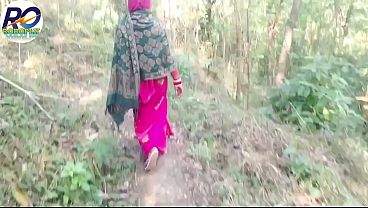 Desi Village Bhabhi Lifts Her Saree In The Forest, Shows Her Juicy Breasts, Wet Pussy, And Tight Ass, Then Shoves A Brinjal Deep Inside—nasty Hindi Audio Moans Included.