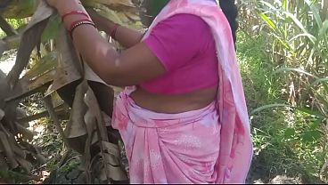 Indian Tamil Bhabhi’s Wild Outdoor Sex In A Steamy Banana Grove