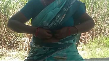 Indian Housewife’s Secret Outdoor Encounter At The Guest House